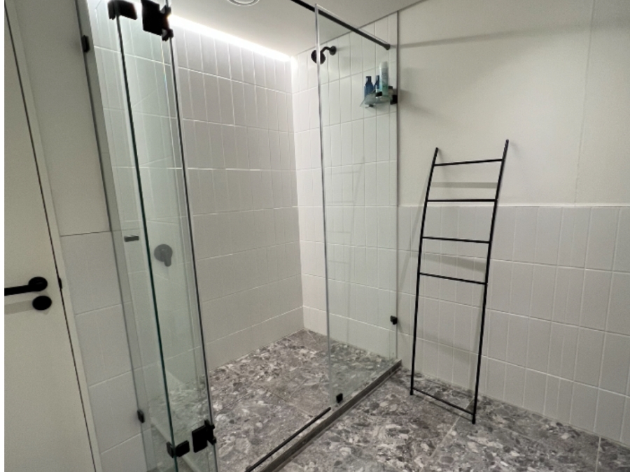 1 Bedroom Property for Sale in Sea Point Western Cape